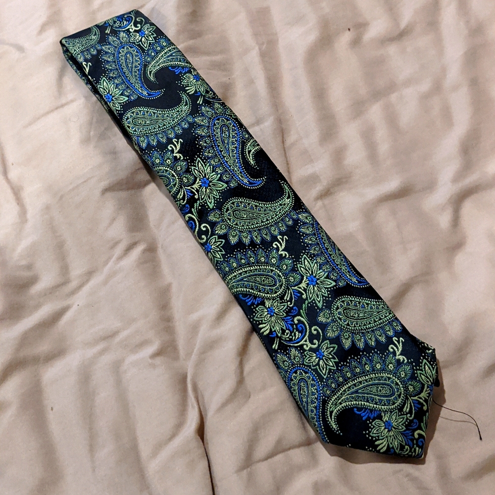 Haggar blue and green paisley tie